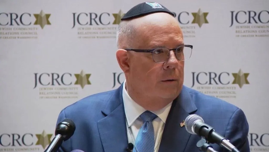 Trump endorses never Trumper Hogan in the name of mo&nbsp;seats