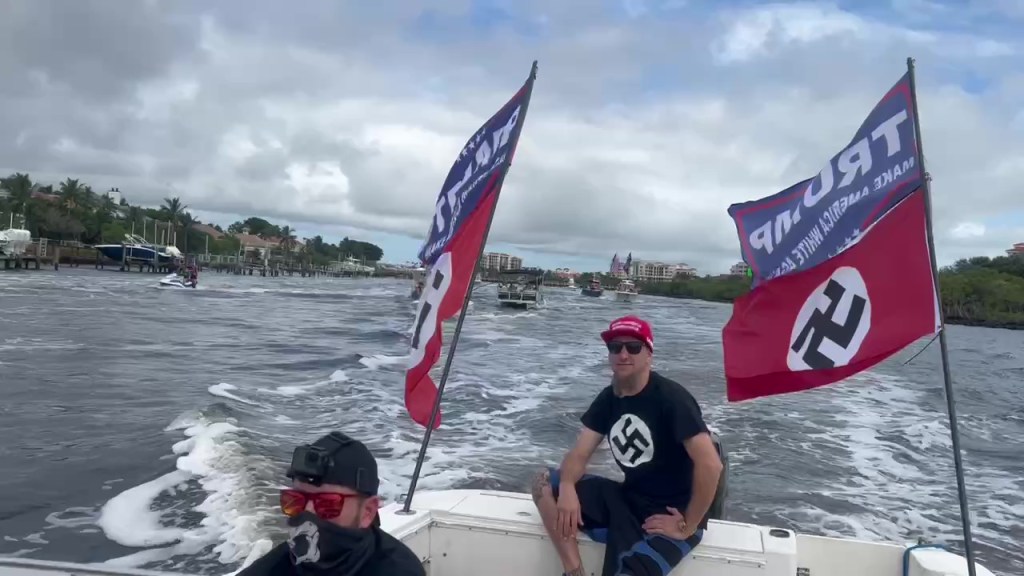 Wignats try to join Trump boat parade only to be disavowed as Democrat&nbsp;spies